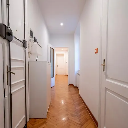 Casa Canova Апартаменты Триест
